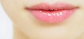 How-to-Make-Your-Lips-Pink-Without-Lipstick-595x338